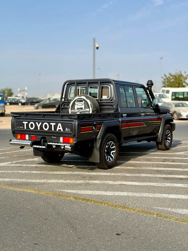2025 Toyota Land Cruiser 70 Series LC 79 Base - GCC Specs - Brand New! - Image 6