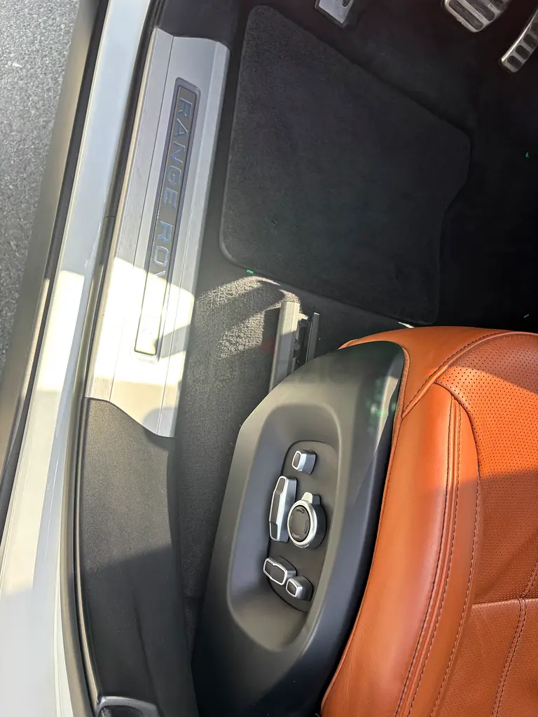 Very best example GCC Range Rover Sport V8 - Image 17