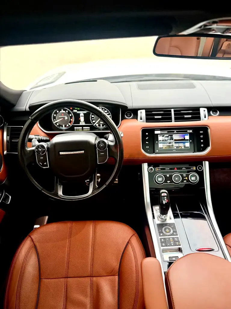 Very best example GCC Range Rover Sport V8 - Image 20