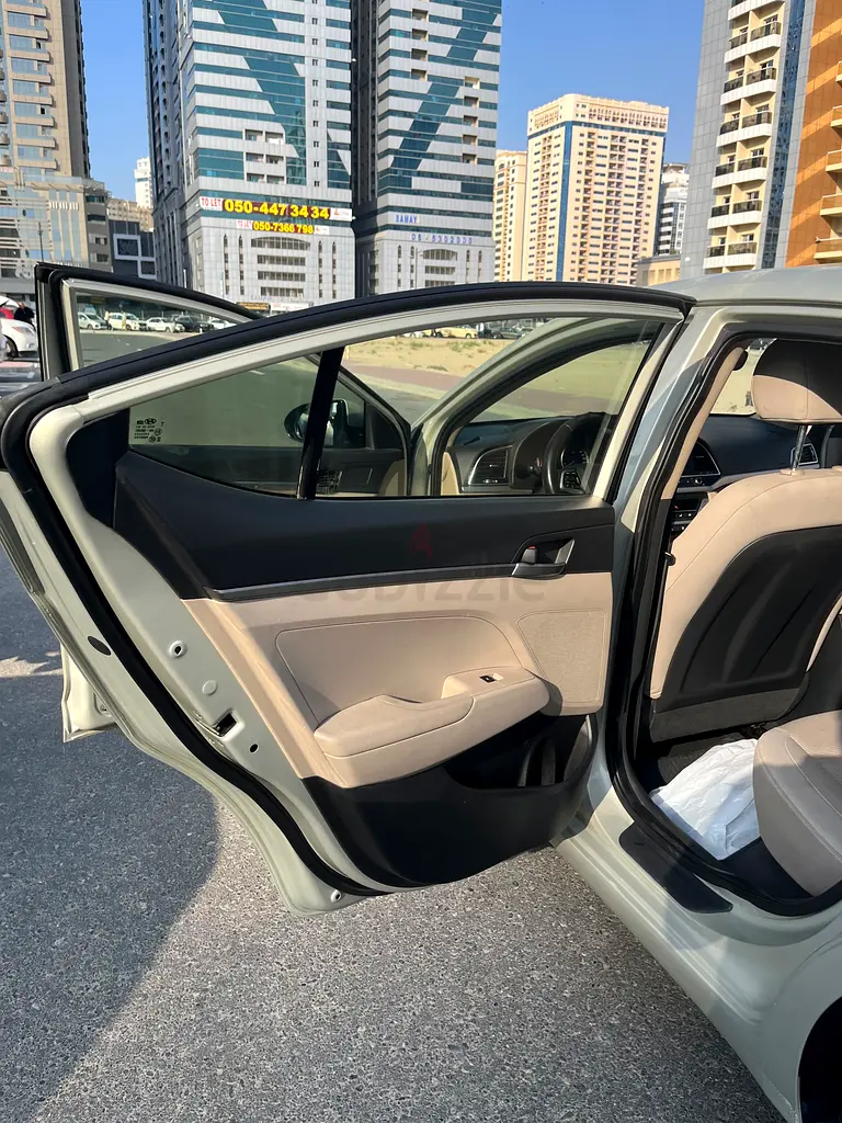For Sale: Hyundai Elantra 2016 – Excellent Condition | First Owner | GCC Specs - Image 12