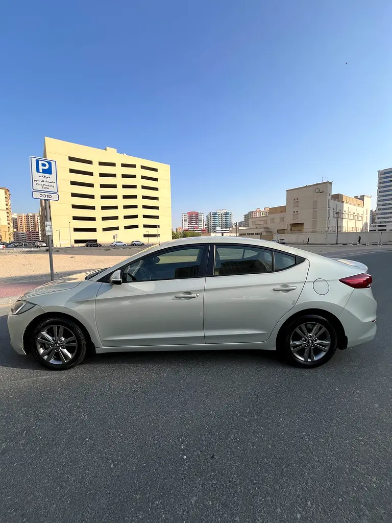 For Sale: Hyundai Elantra 2016 – Excellent Condition | First Owner | GCC Specs - Image 14