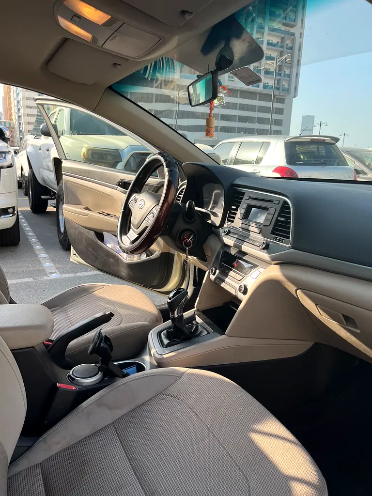 For Sale: Hyundai Elantra 2016 – Excellent Condition | First Owner | GCC Specs - Image 8