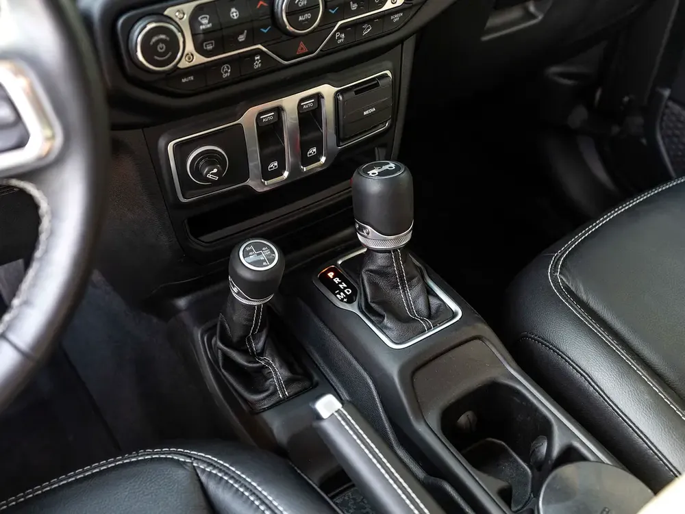 0% DOWN | RAMADAN ALL-INCLUSIVE | FREE INSURANCE + REG | WRANGLER SAHARA | 2 DR | EURO SPEC - Image 11