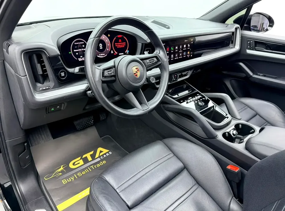 2024 Porsche Cayenne Coupe, Warranty, Service History, Low Km, Excellent condition, American - Image 10