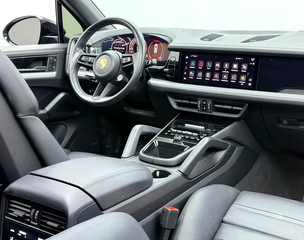 2024 Porsche Cayenne Coupe, Warranty, Service History, Low Km, Excellent condition, American - Image 11