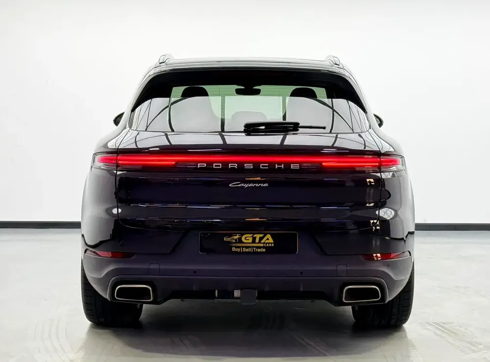 2024 Porsche Cayenne Coupe, Warranty, Service History, Low Km, Excellent condition, American - Image 5