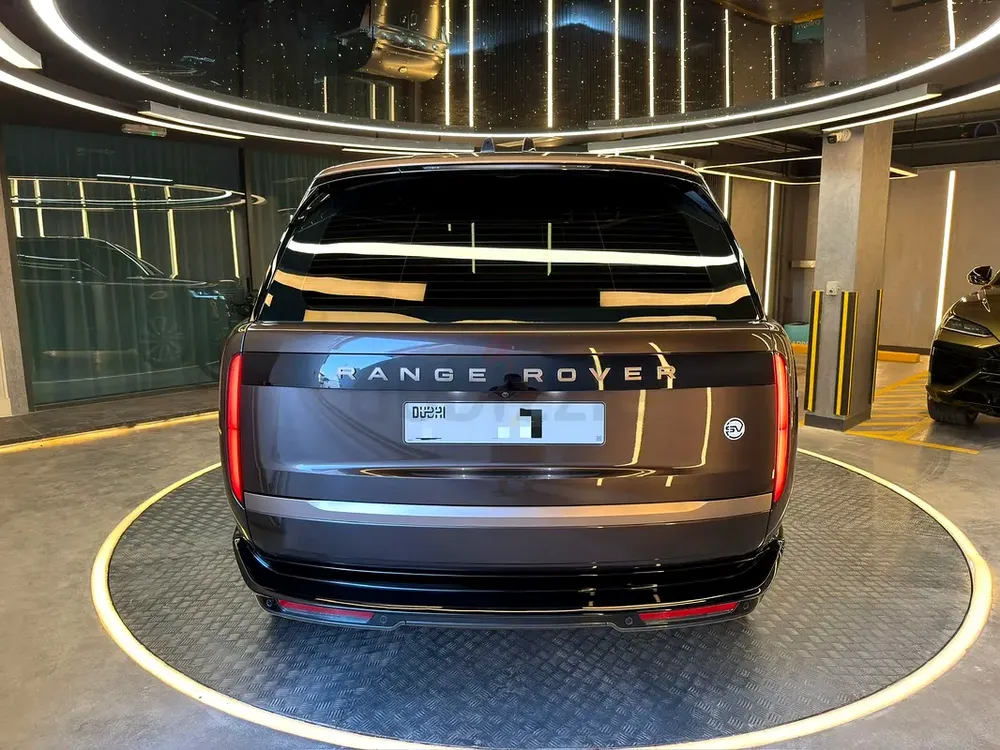 2025 Land Rover Range Rover SV Autobiography | GCC Specs | Brand New - Image 4
