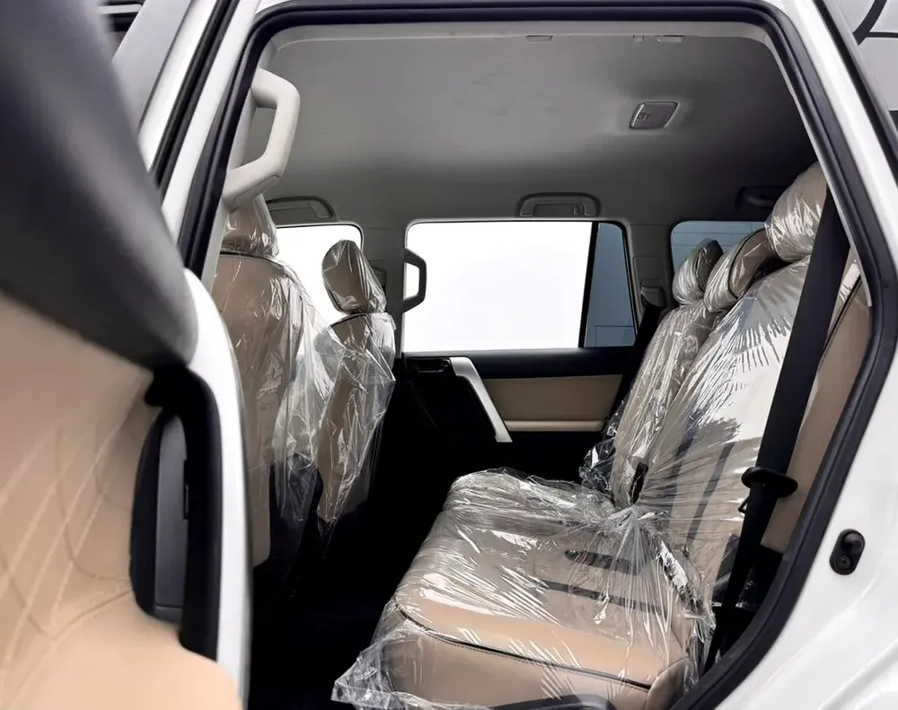 2018 Toyota Prado TX, Full Service History, Excellent Condition, GCC - Image 13