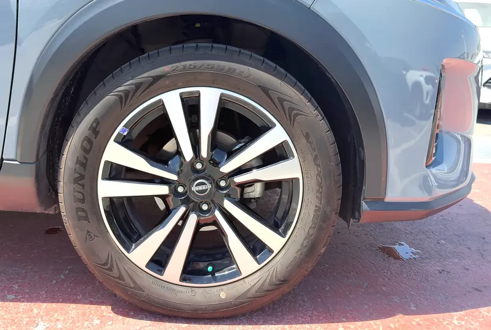 Nissan Kicks SV 2024 - Brand Used Condition - High Efficiency - Image 4
