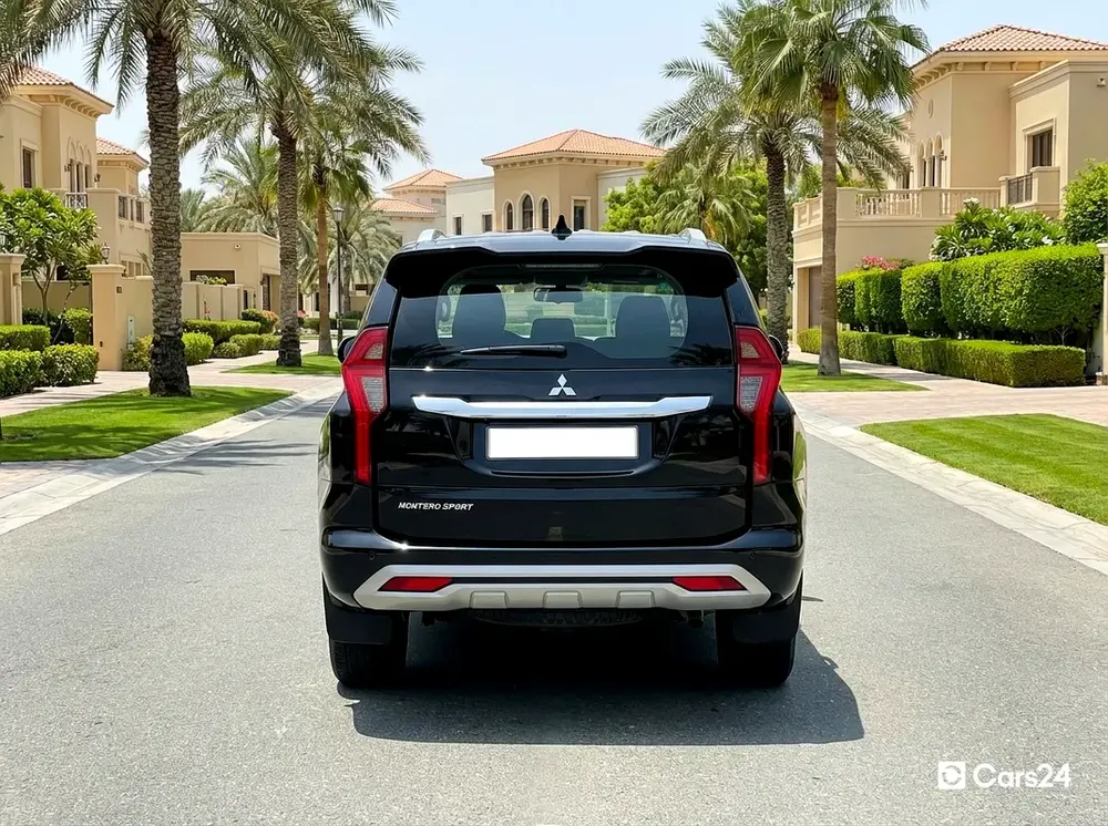 AED 1,414/m | 0 DP | Free 3 Months Warranty | Service History | MITSUBISHI MONTERO SPORT 2023 - Image 4