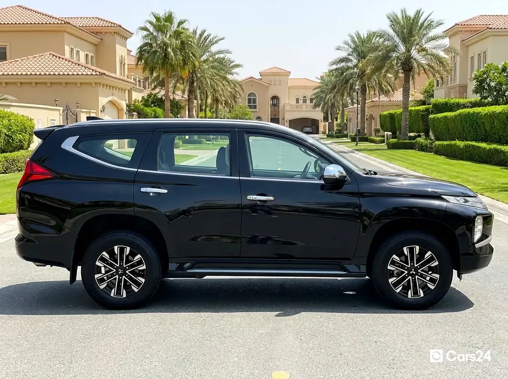 AED 1,414/m | 0 DP | Free 3 Months Warranty | Service History | MITSUBISHI MONTERO SPORT 2023 - Image 5