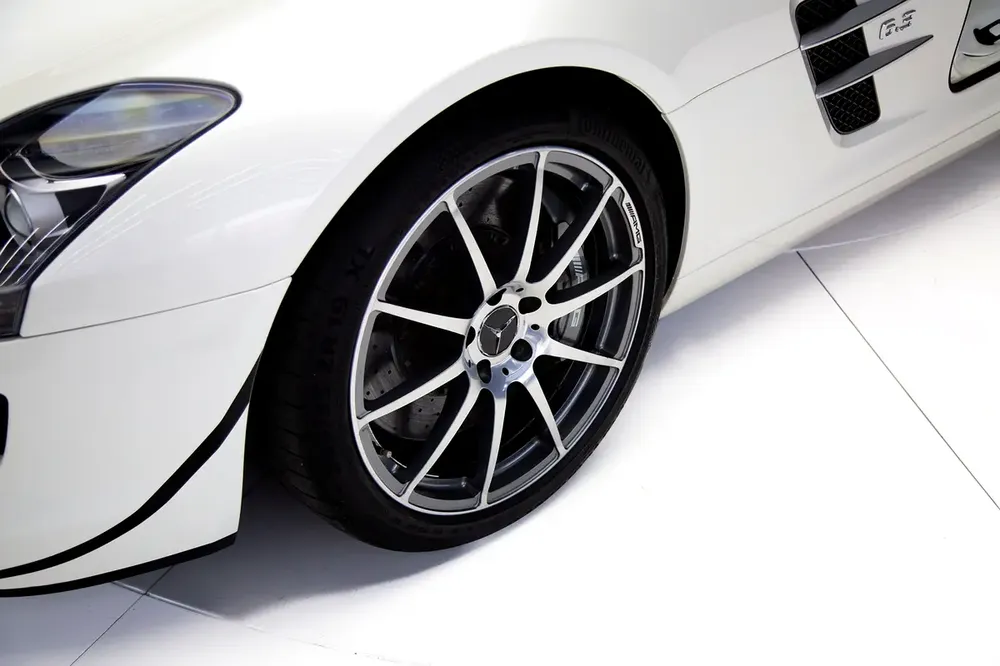 SLS AMG | TWO TONE INTERIOR | WARRANTY AVAILABLE - Image 6