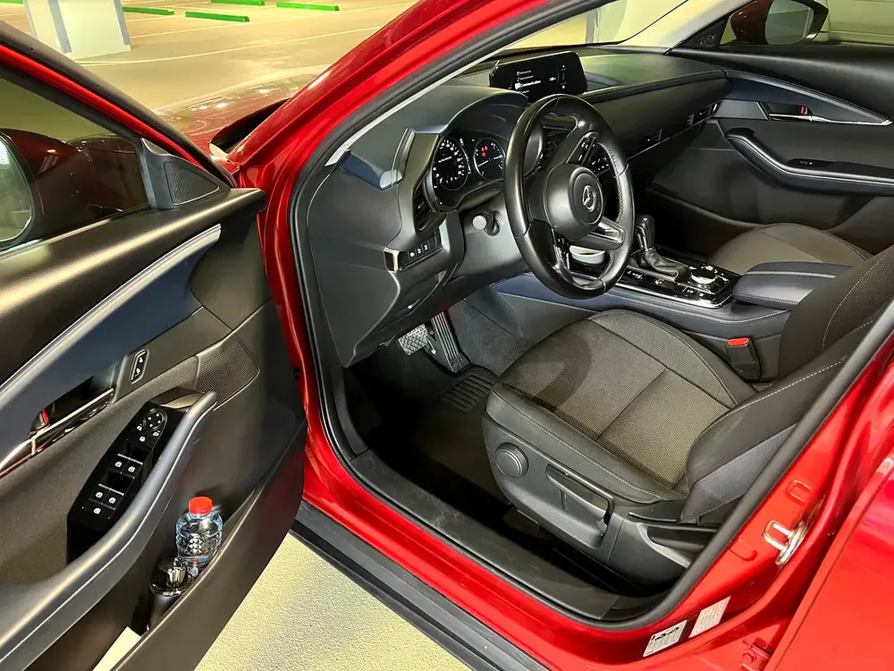Mazda CX30 2025 full options full agency service history under warranty original paint - Image 15