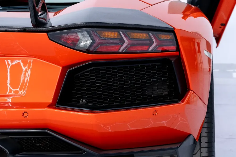 2014 Lamborghini Aventador | GCC Specs | Low Mileage - Image 17