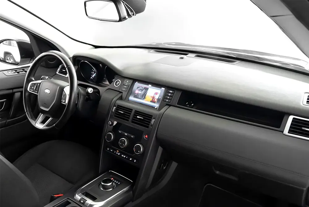 2,016 AED / 36 months | 0% DP | 2019 Land Rover Discovery Sport / Full-Service History - Image 10