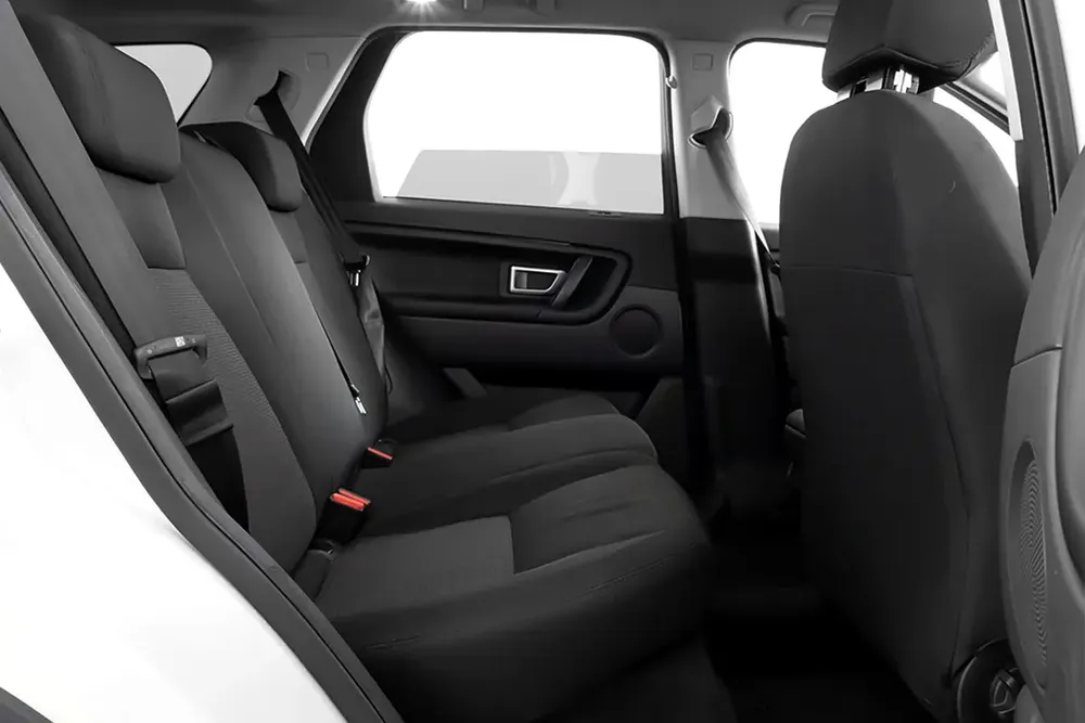 2,016 AED / 36 months | 0% DP | 2019 Land Rover Discovery Sport / Full-Service History - Image 11