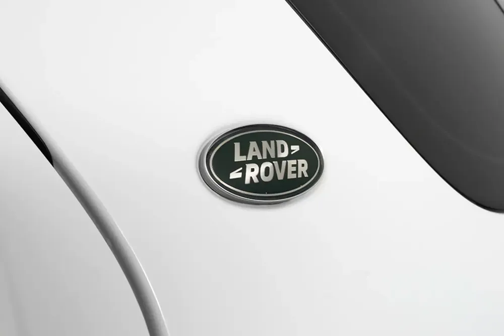 2,016 AED / 36 months | 0% DP | 2019 Land Rover Discovery Sport / Full-Service History - Image 13