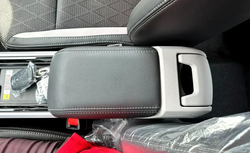 TOYOTA VELOZ  1.5L GCC 2025 GRAY PETROL (EXPORT ONLY) - Image 15