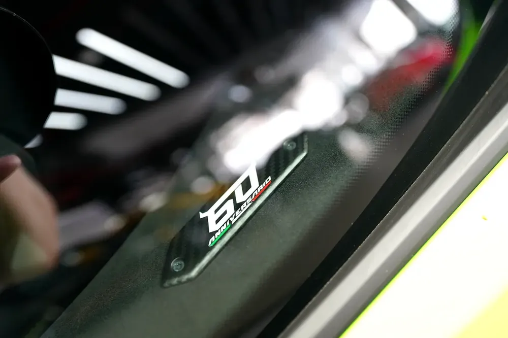 HURACAN STERRATO | ALCANTARA SEATS | WARRANTY AVAILABLE - Image 8