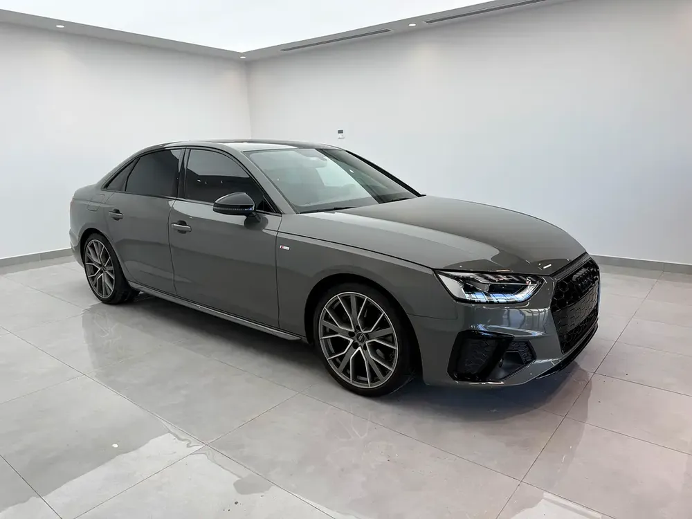 2024 Audi A4 S-line - GCC Specs - Like New! - Image 4