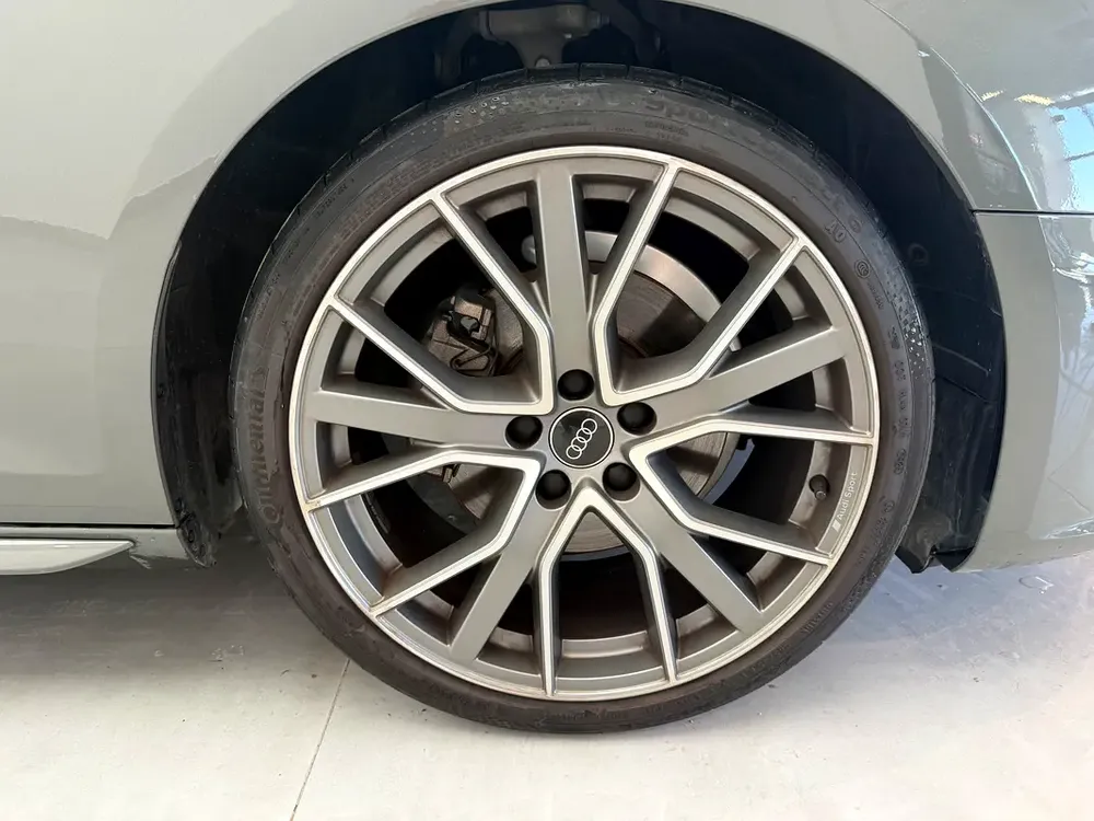 2024 Audi A4 S-line - GCC Specs - Like New! - Image 5