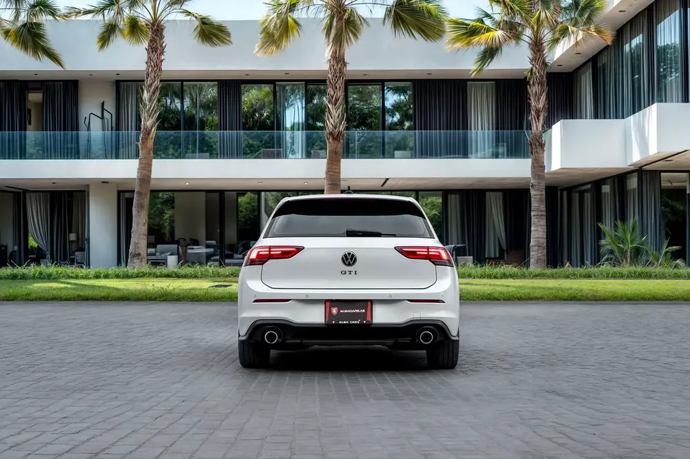 2,174 P.M | Golf GTI P2 | 0% Downpayment | GTI - TOP | FULL VOLKSWAGEN HISTORY! - Image 5