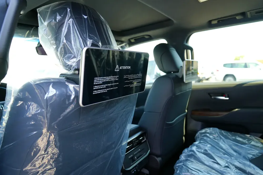 Toyota Land Cruiser GXR 4.0 Full Option Radar 2026 - Image 19
