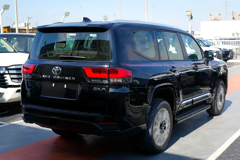 Toyota Land Cruiser GXR 4.0 Full Option Radar 2026 - Image 6