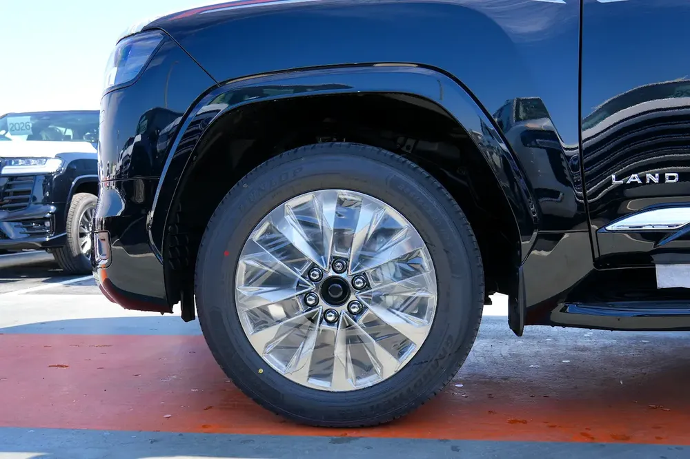 Toyota Land Cruiser GXR 4.0 Full Option Radar 2026 - Image 8