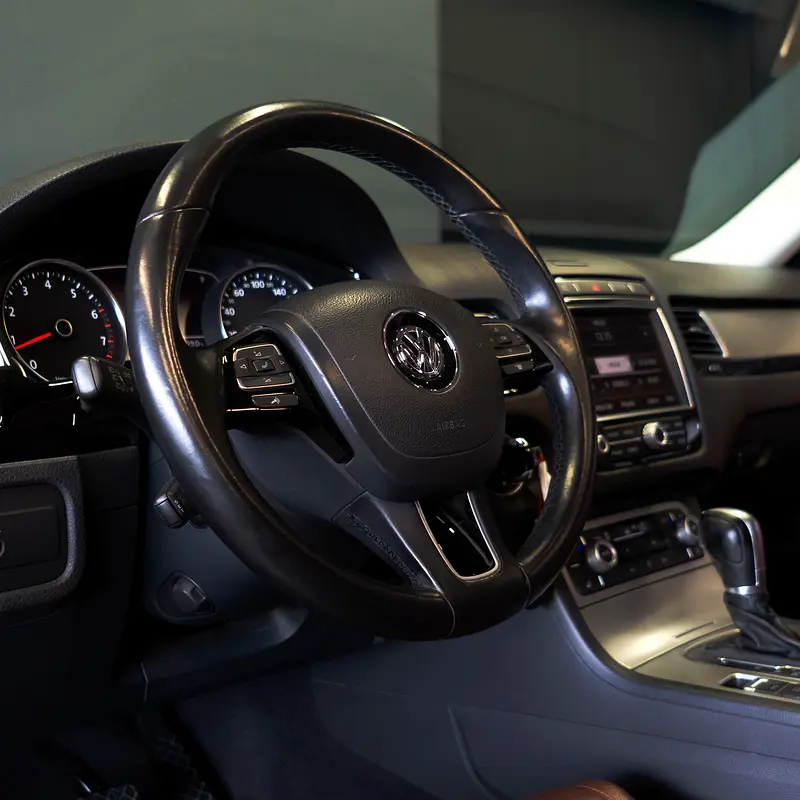 AED 1,748 P.M • 0% Downpayment • Volkswagen Touareg R-Line Kit • 1 Year Warranty - Image 10