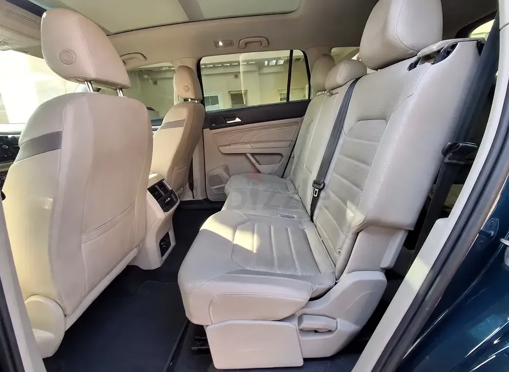 2021 Volkswagen Teramont R-Line | GCC Specs | Low Mileage - Image 4