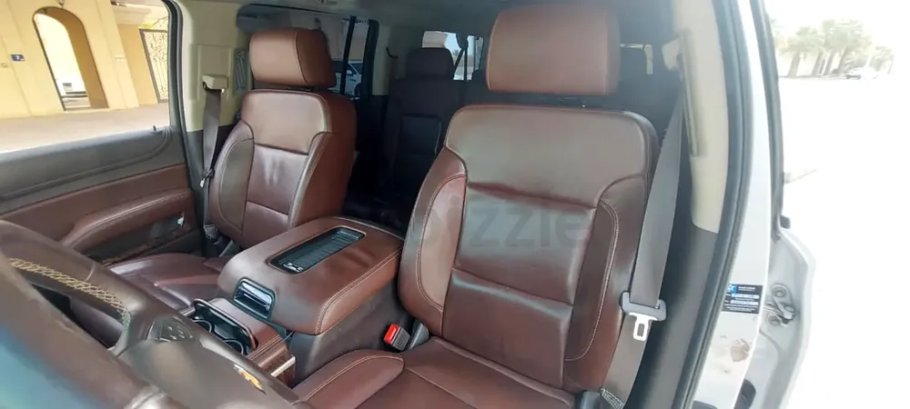 Chevrolet Suburban For Sale - First Owner - Image 6