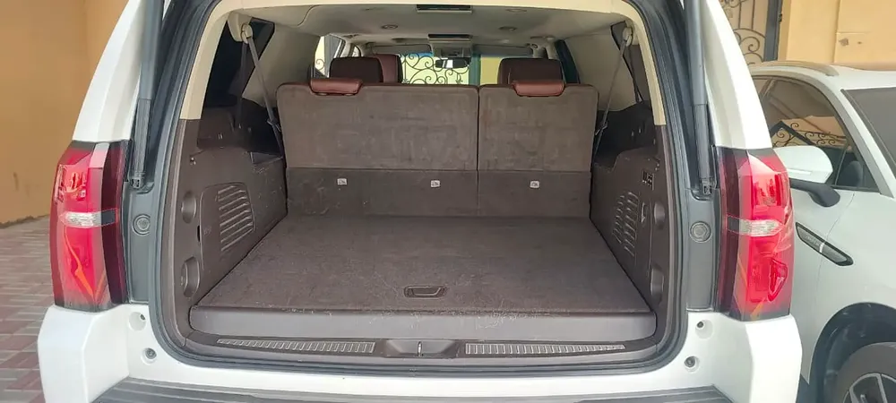 Chevrolet Suburban For Sale - First Owner - Image 7