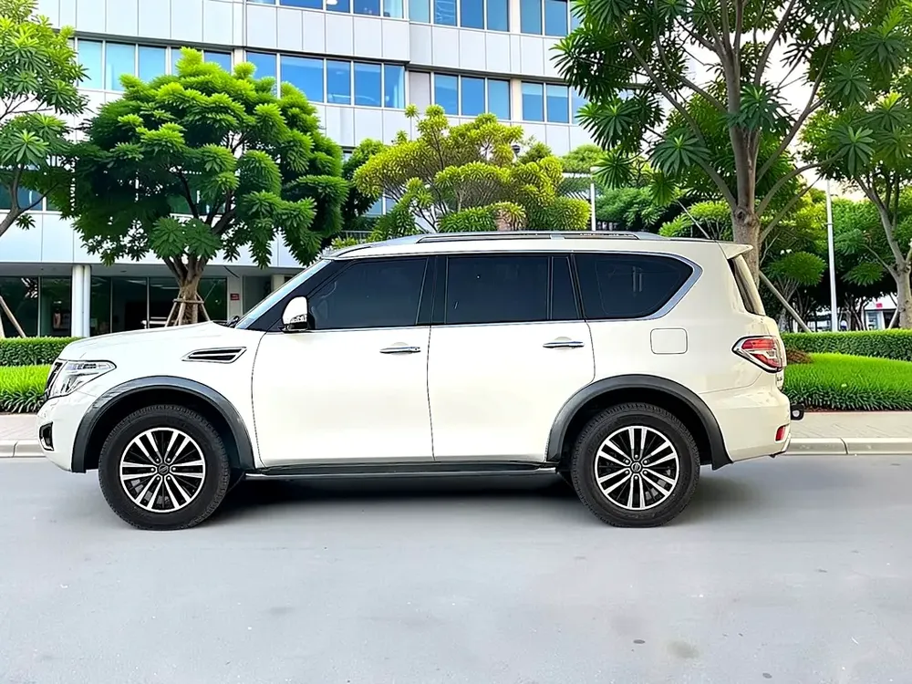 AED 1,680 P.M  | Nissan Patrol SE T2 2019 | GCC Specs | Excellent Condition Fully agency service - Image 5