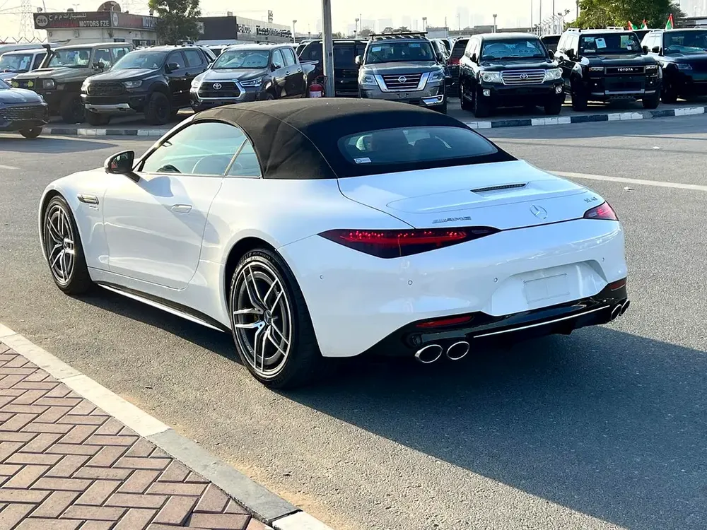 2023 Mercedes-Benz SL43 AMG – | Only 2,000 KM | Brand New Condition - Image 4