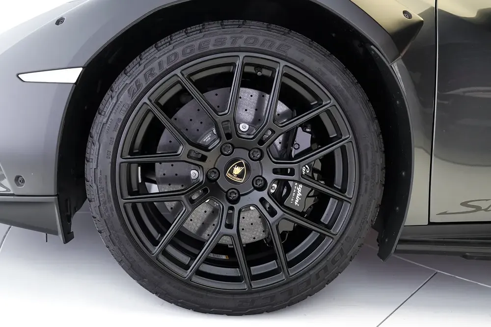 HURACAN STERRATO 1 OF 1499 | ALCANTARA SEATS | WARRANTY AVAILABLE - Image 6