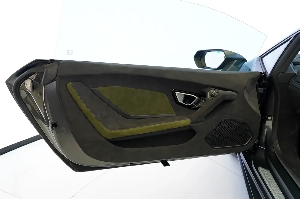 HURACAN STERRATO 1 OF 1499 | ALCANTARA SEATS | WARRANTY AVAILABLE - Image 7