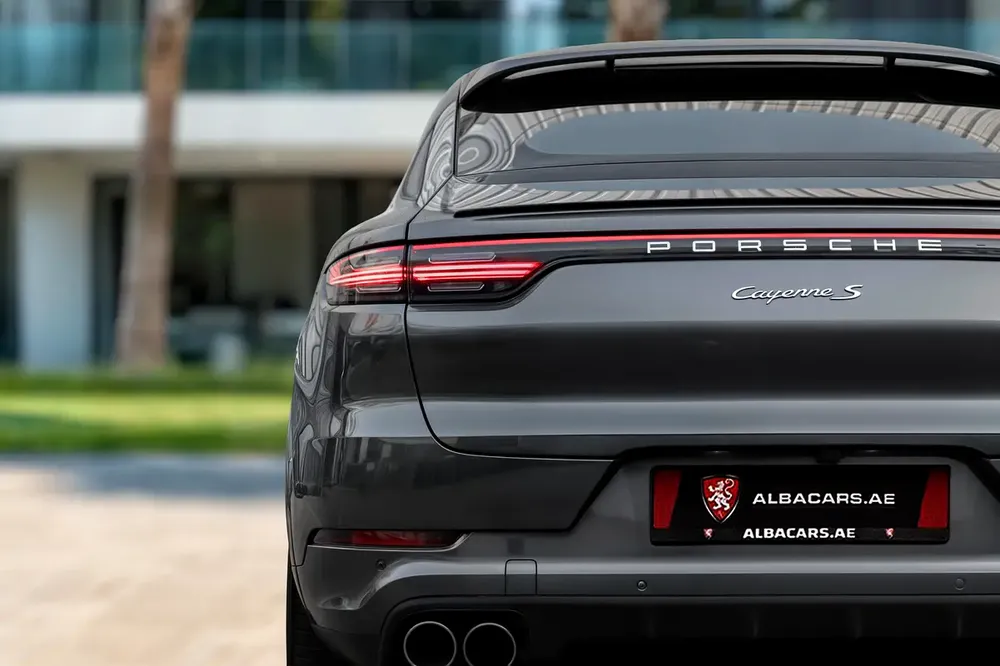 5,719 P.M |  Cayenne V6 COUPE | 0% Downpayment | FULL PORSCHE HISTORY! - Image 6