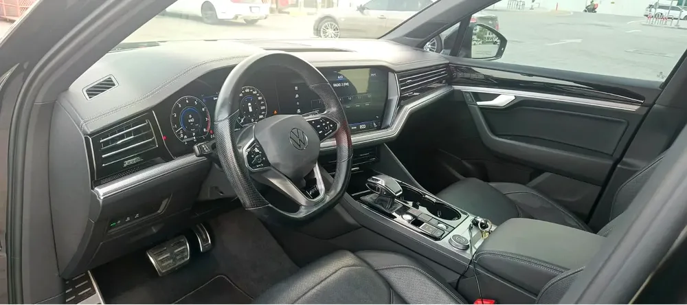 2022 Volkswagen Touareg Atmosphere | GCC Specs | Low Mileage - Image 12