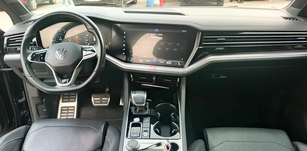 2022 Volkswagen Touareg Atmosphere | GCC Specs | Low Mileage - Image 7