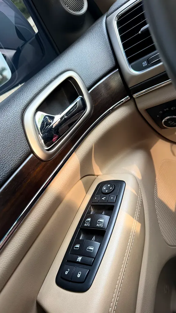 Jeep Grand Cherokee Limited 2014 GCC Specs - Image 17