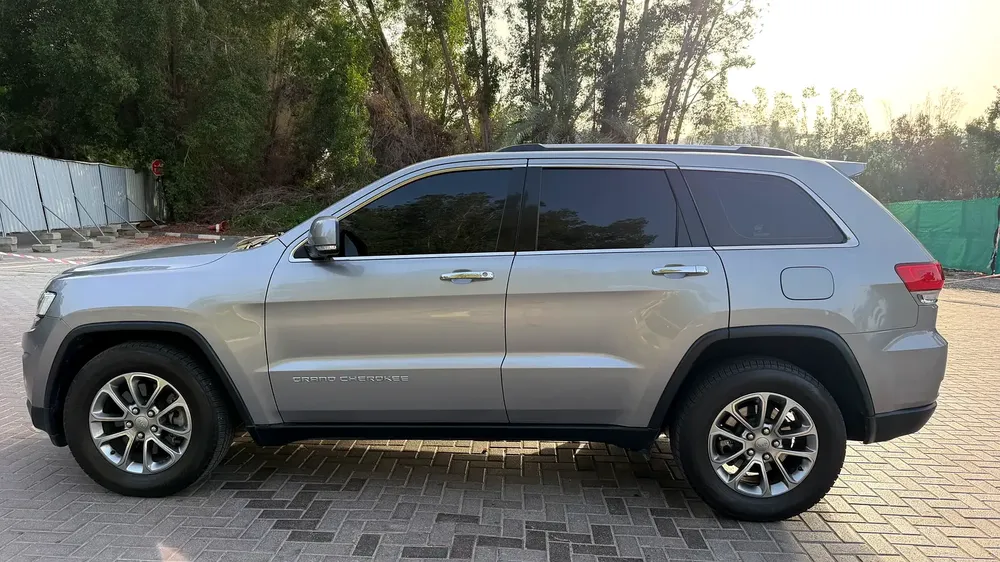 Jeep Grand Cherokee Limited 2014 GCC Specs - Image 4