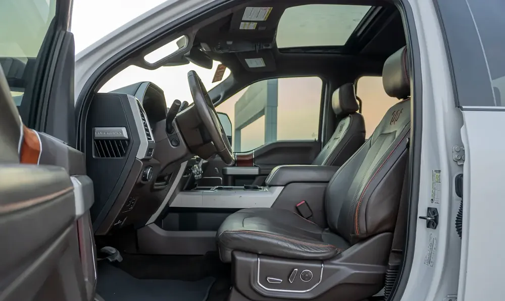 2017 Ford F-350 SUPER DUTY American Specs - Ready to Work! - Image 12