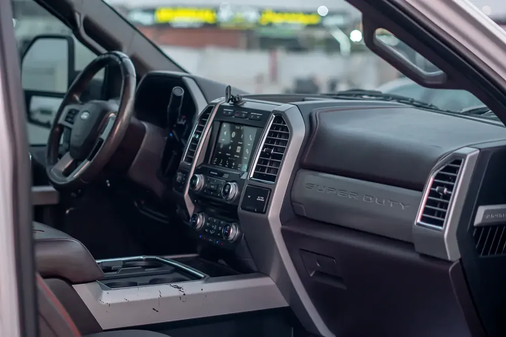 2017 Ford F-350 SUPER DUTY American Specs - Ready to Work! - Image 8