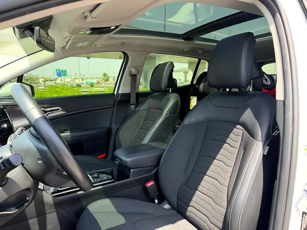 2023 KIA SPORTAGE I GCC I WARRANTY AND SERVICE CONTRACT FROM KIA I ONE OWNER I CLEAN CAR - Image 15