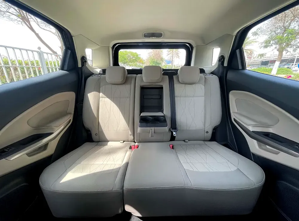 UNLIMITED MILEAGE WARRANTY / TREND + NAVIGATION + CAMERA + ALLOY WHEELS + CAR PLAY /IN HOUSE FINANCE - Image 17