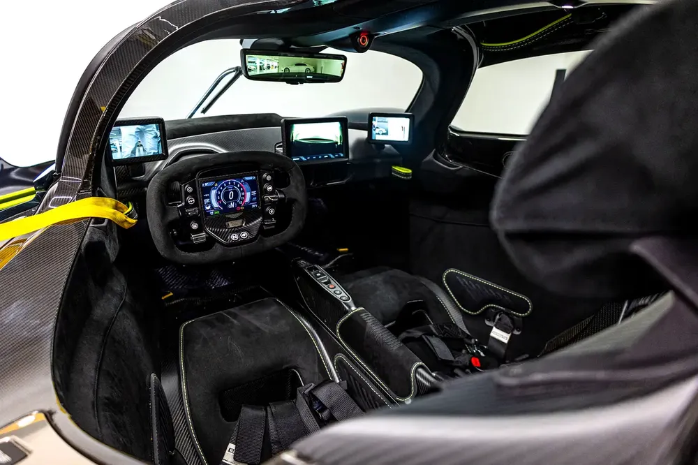 Aston Martin Valkyrie - Image 17