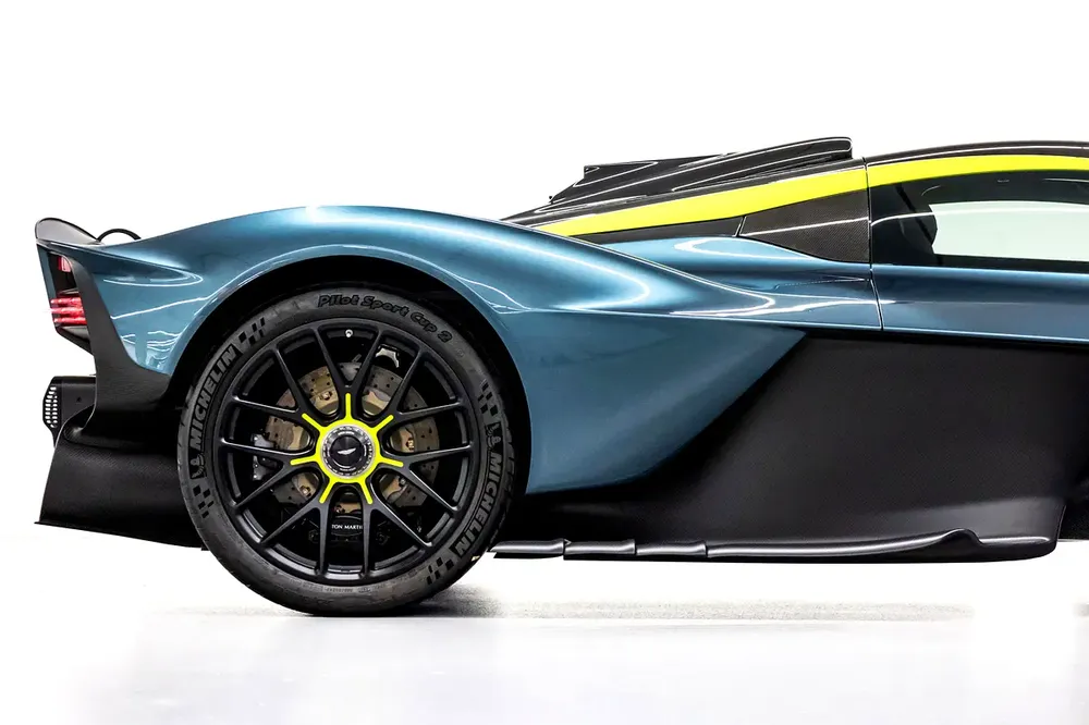 Aston Martin Valkyrie - Image 8