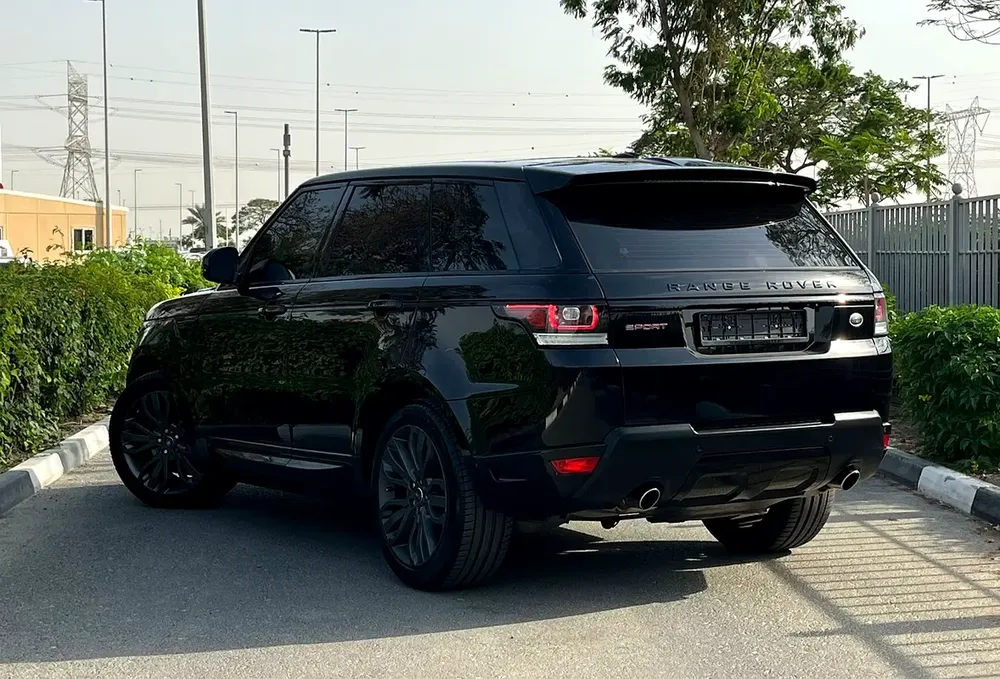 Land Rover Range Rover Sport HST Dynamic 2016 GCC Specs - Image 5