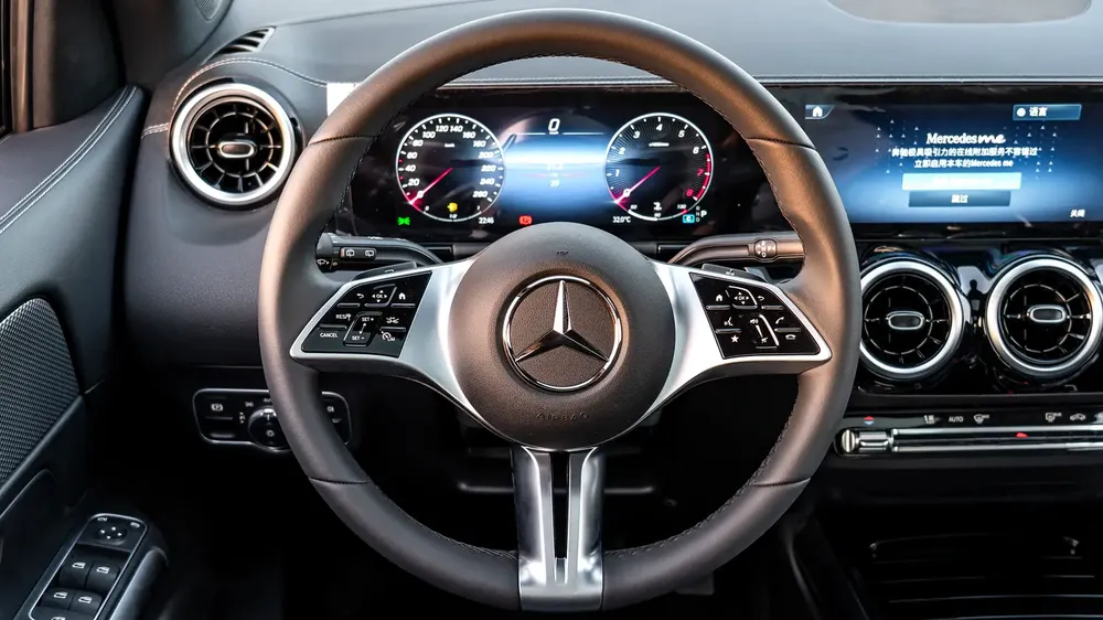 2025 | MERCEDES GLA 200 | 1.3T - Image 11